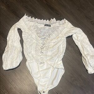 SHEIN White Lace Long Sleeve Bodysuit